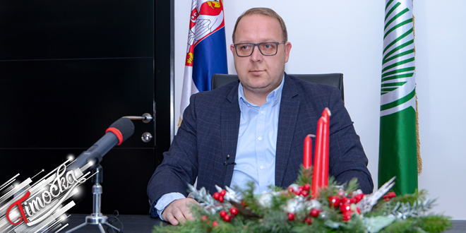 Godisnja-konferencija-za-medije-gradonacelnika-Bora-Aleksandra-Milikica