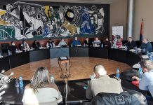 Први Форум послодаваца у Бору: Представљено 12 јавних позива НСЗ-а Град Бор и НЗС Филијала Бор: Презентација јавних позива за реализацију мера активне политике запошљавања за 2022. годину.