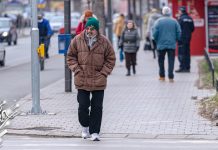 Јутарњи минус у Србији, дневна температура до 9 степени Град Зајечар – Људи шетају