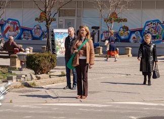 Преподне сунчано, после подне краткотрајна киша или локални пљусак понегде Град Зајечар – Људи шетају