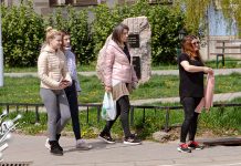 У Србији постепено разведравање уз сунчано преподне Град Зајечар – Људи шетају