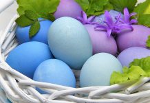 Верници који поштују грегоријански календар славе Ускрс Ускршња јаја