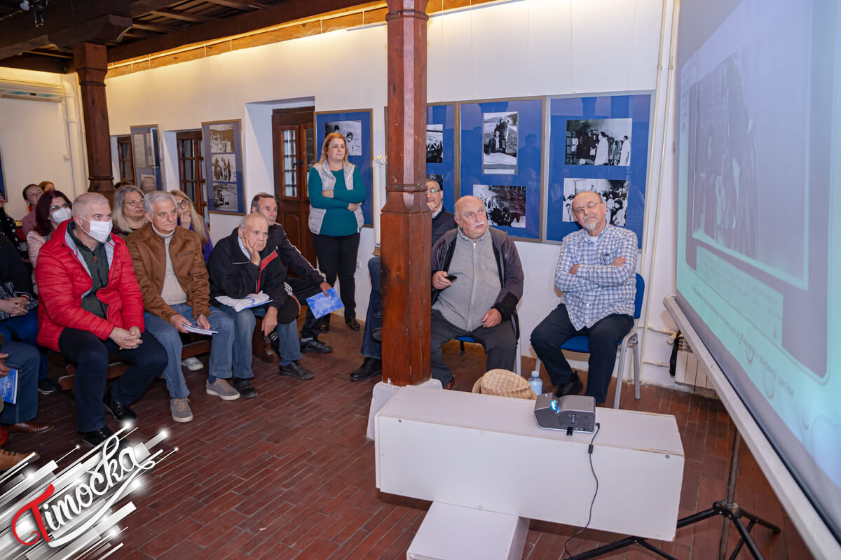 Здравствена трибина и изложба фотографија др Петра Пауновића поводом 50 година од епидемије вариоле вере