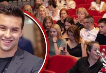 У Зајечару одржана хуманитарна пројекција филма „Прва улога” аутора Стевана Војводића Хуманитарна пројекција филма „Прва улога” аутора Стевана Војводића у зајечарском позоришту