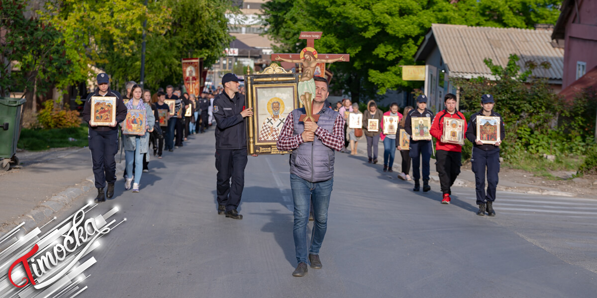 Литија поводом храмовне славе Светог Георгија у Бору