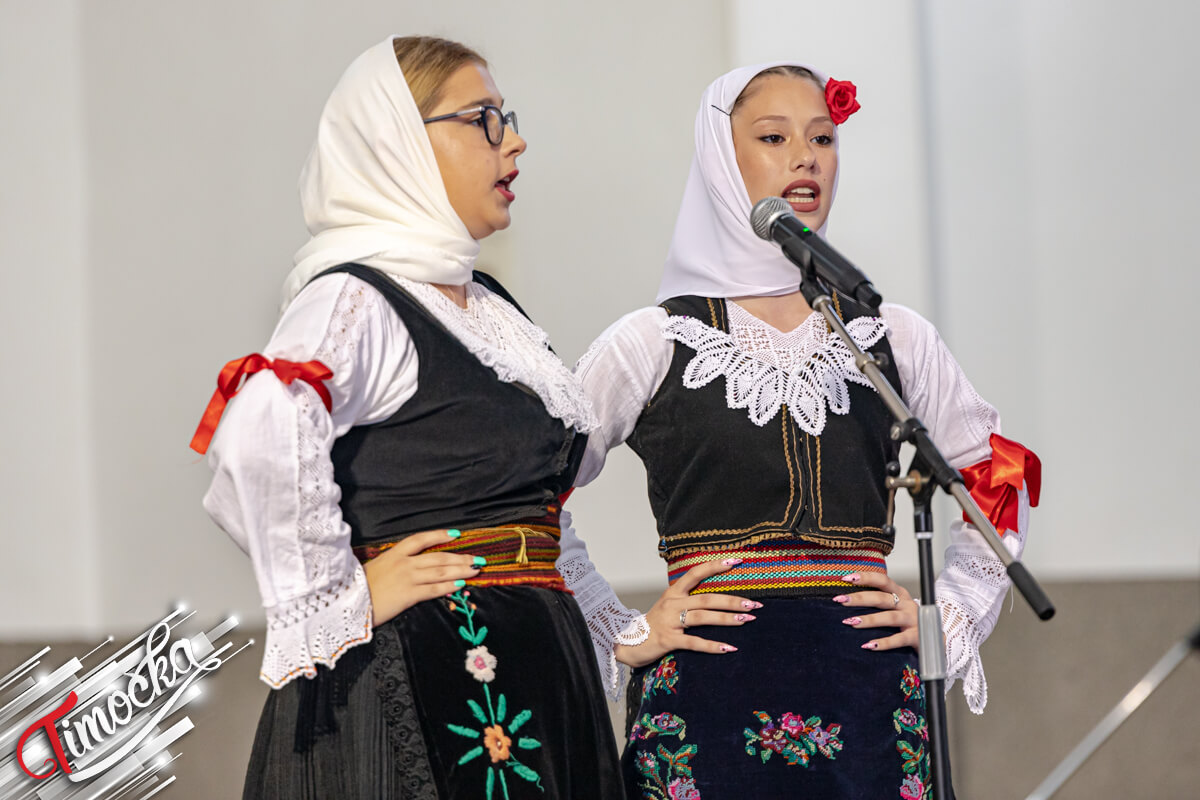 14. Међуокружна смотра сеоских фолклорних ансамбала у кореографисаном фолклору „Потекла вода студена” у Великом Извору