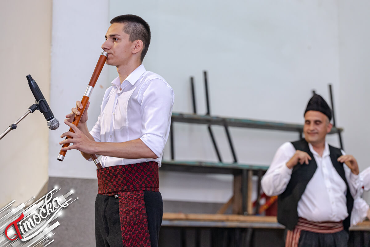 14. Међуокружна смотра сеоских фолклорних ансамбала у кореографисаном фолклору „Потекла вода студена” у Великом Извору