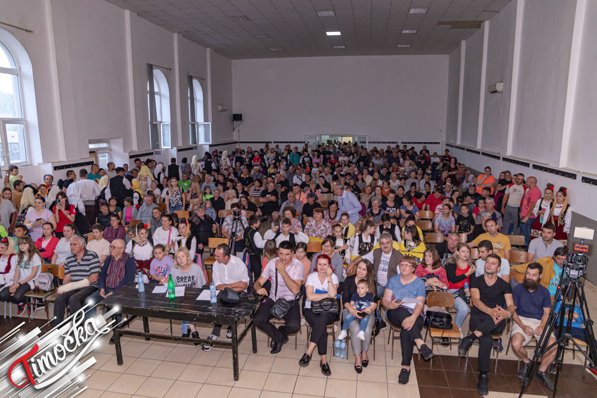 14. Међуокружна смотра сеоских фолклорних ансамбала у кореографисаном фолклору „Потекла вода студена” у Великом Извору