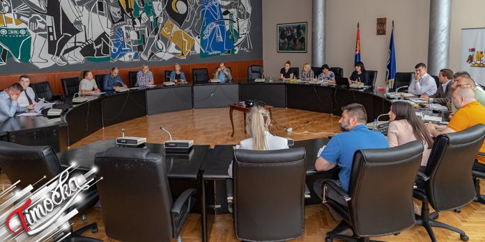 Округли сто у оквиру јавне расправе о нацрту Одлуке о изменама и допунама одлуке о буџету града Бора за 2022. годину Округли сто у оквиру јавне расправе о нацрту Одлуке о изменама и допунама одлуке о буџету града Бора за 2022. годину