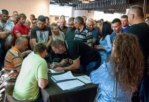 У Књажевцу потписани уговори о додели подстицаја у пољопривреди Потписање уговора о додели подстицаја у пољопривреди у Књажевцу