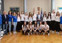 У Бору организован пријем за ЖОРК „Bor ZiJin Copper”, Миликић: Њихов успех је још један доказ да Бор има врхунске спортисте Пријем рукометашица ЖОРК „Bor ZiJin Copper” код градоначелника града Бора