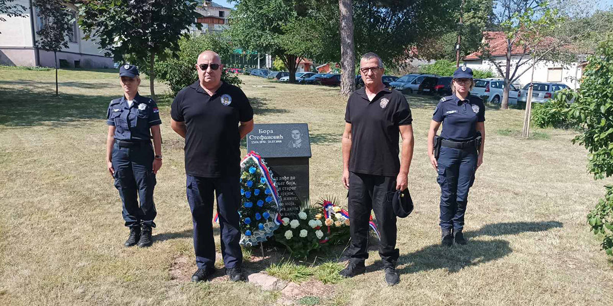 НСП КЦ Зајечар &ndash; СГ Сокобања &ndash; У Сокобањи одата почаст хероју Бори Стефановићу