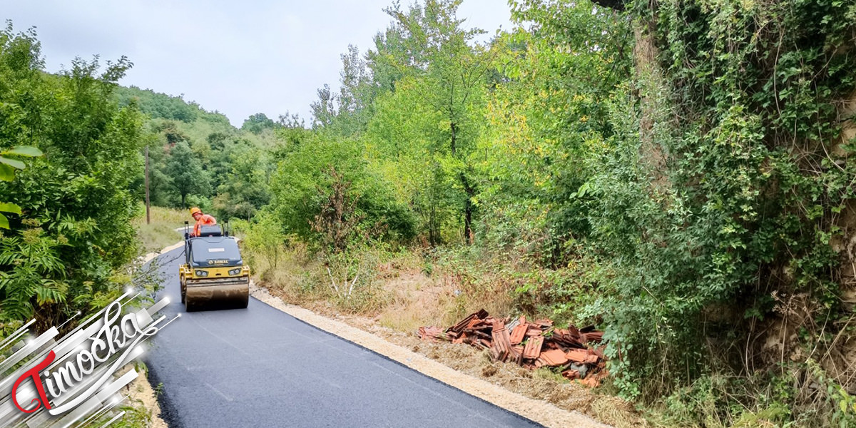 Настављено асфалтирање путева у Злоту и Оштрељу Настављено асфалтирање путева у Злоту и Оштрељу