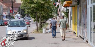 Претежно сунчано, средином дана и послеподне умерено облачно Општина Бољевац – Људи шетају