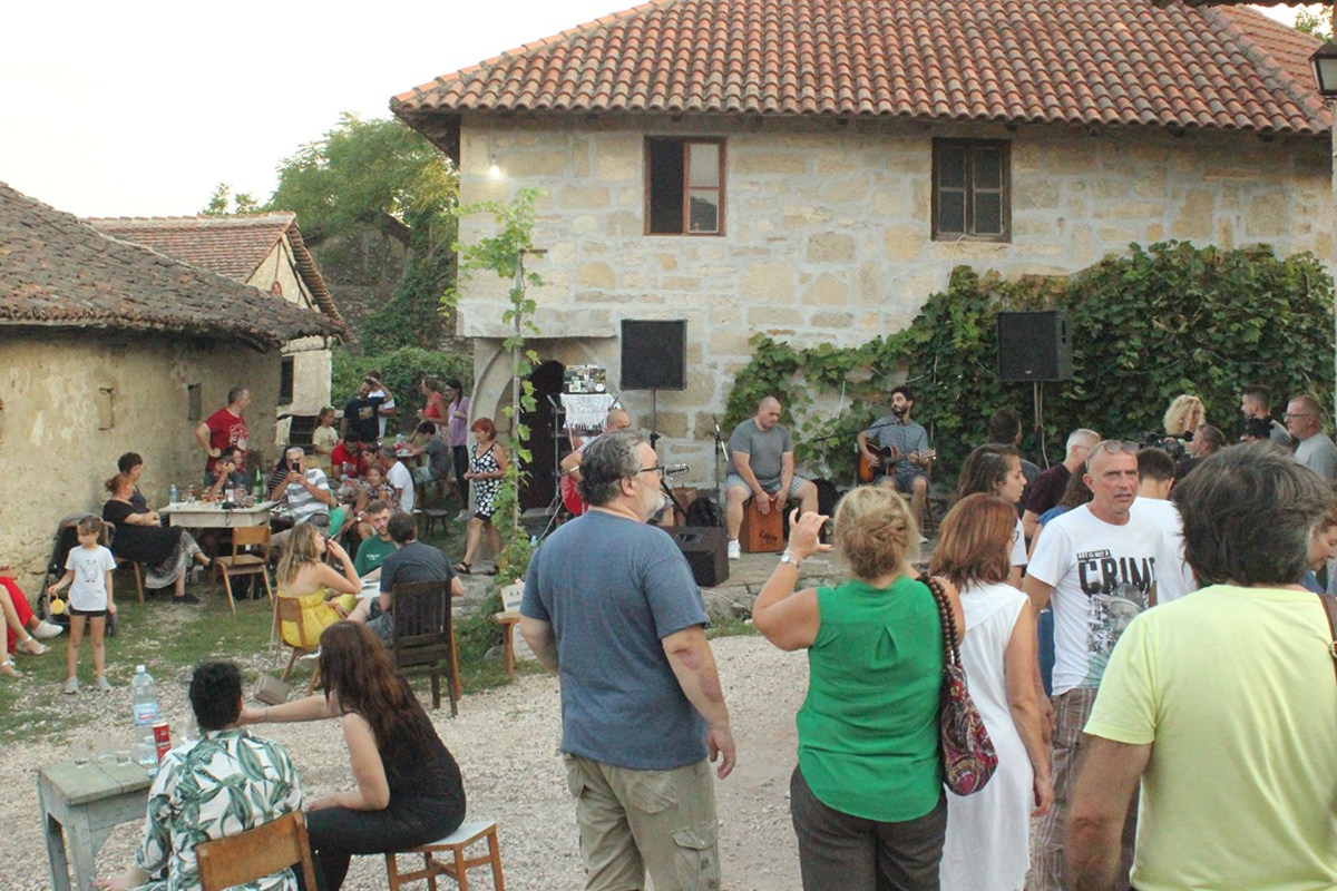 2. Festival „Dani vina i lepog raspoloženja” na Rajačkim pivnicama