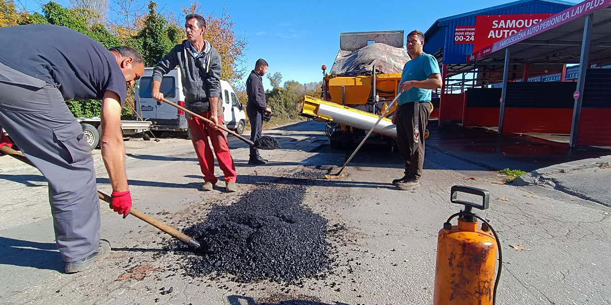 Бор: У току санација ударних рапа у граду и селима Бор: У току санација ударних рапа у граду и селима