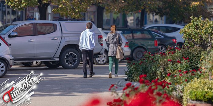 Град Зајечар – Људи шетају Град Зајечар – Људи шетају