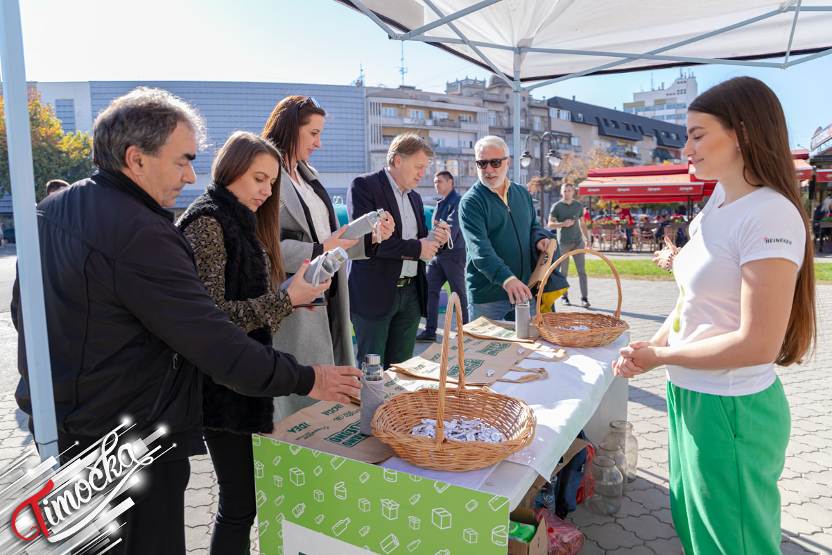 Град Зајечар добија рецикларна звона за одлагање стаклене амбалаже