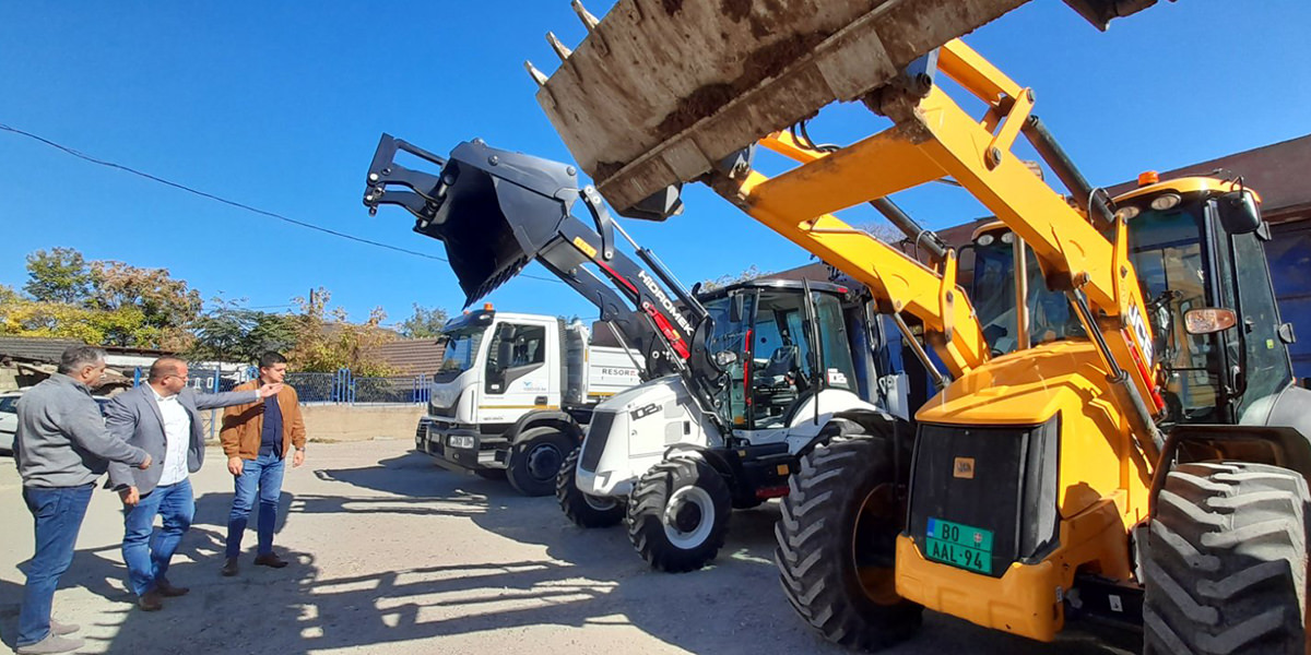 ЈКП &bdquo;Водовод&rdquo; Бор богатије за још једну нову радну машину
