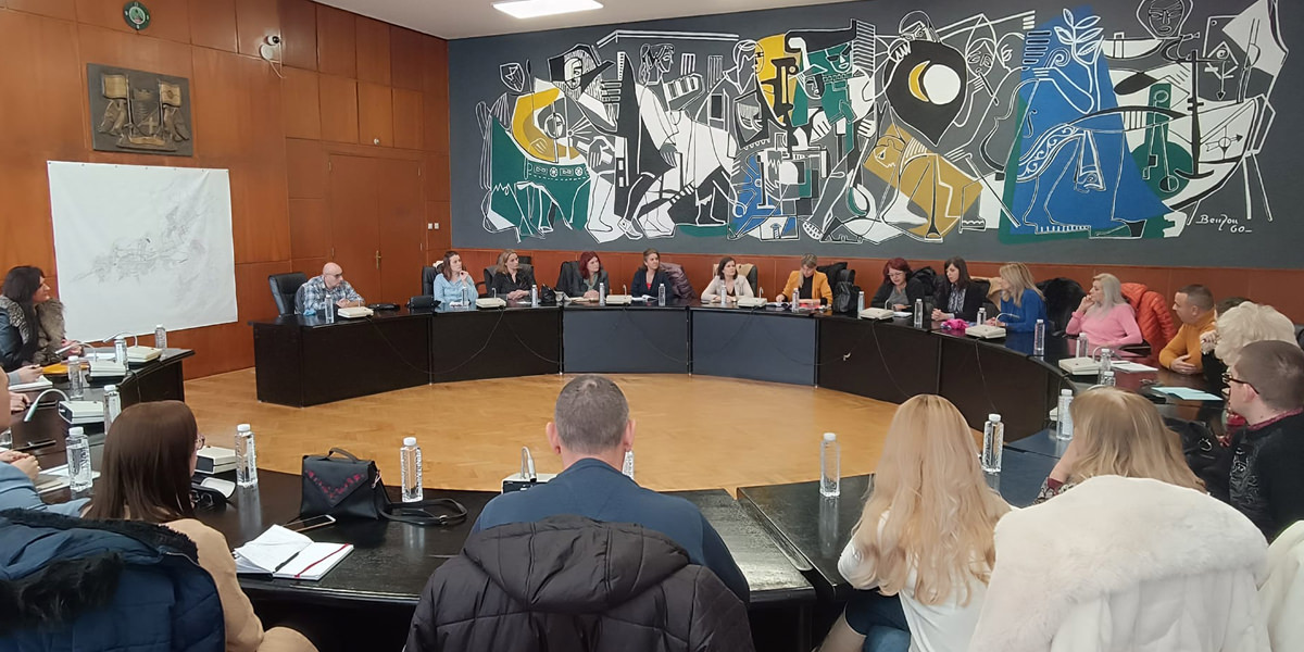 Бор: У Градској управи одржан састанак директора основних и средњих школа поводом све учесталијег насиља у школама