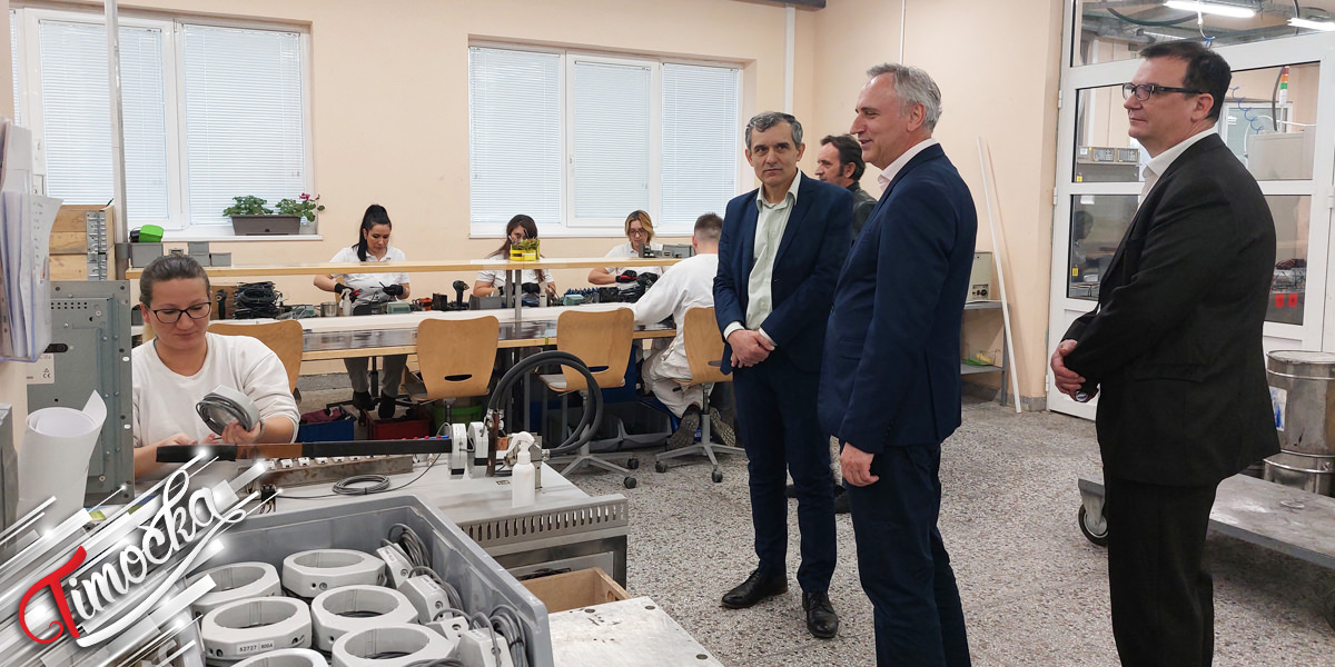 Директор Националне службе за запошљавање Зоран Мартиновић посетио Фабрику мерних трансформатора у Зајечару