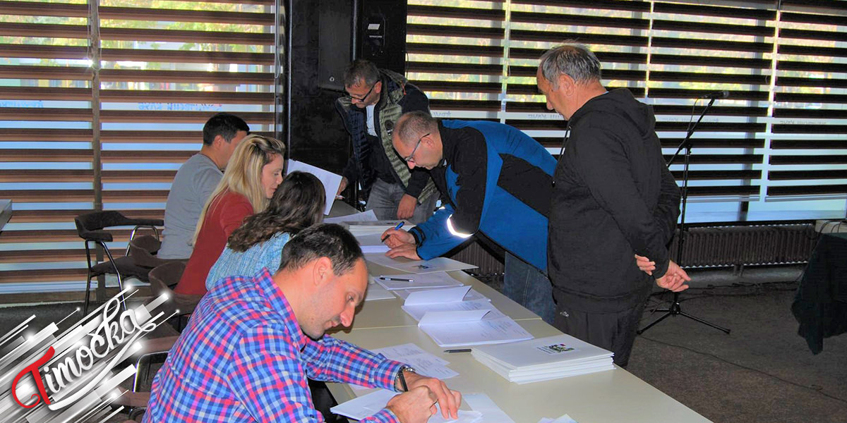 У Књажевцу потписани уговори са корисницима за реализацију мера енергетске ефикасности