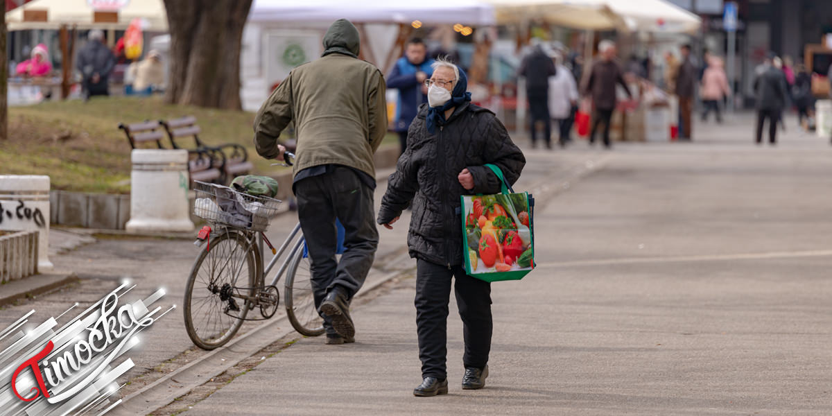 Град Зајечар &ndash; Људи шетају
