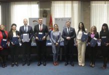 Председник општине Књажевац Милан Ђокић потписао уговор за доделу бесповратних средстава са министром Николом Селаковићем Књажевац: Подршка локалним самоуправама у запошљавању теже запошљивих незапослених лица