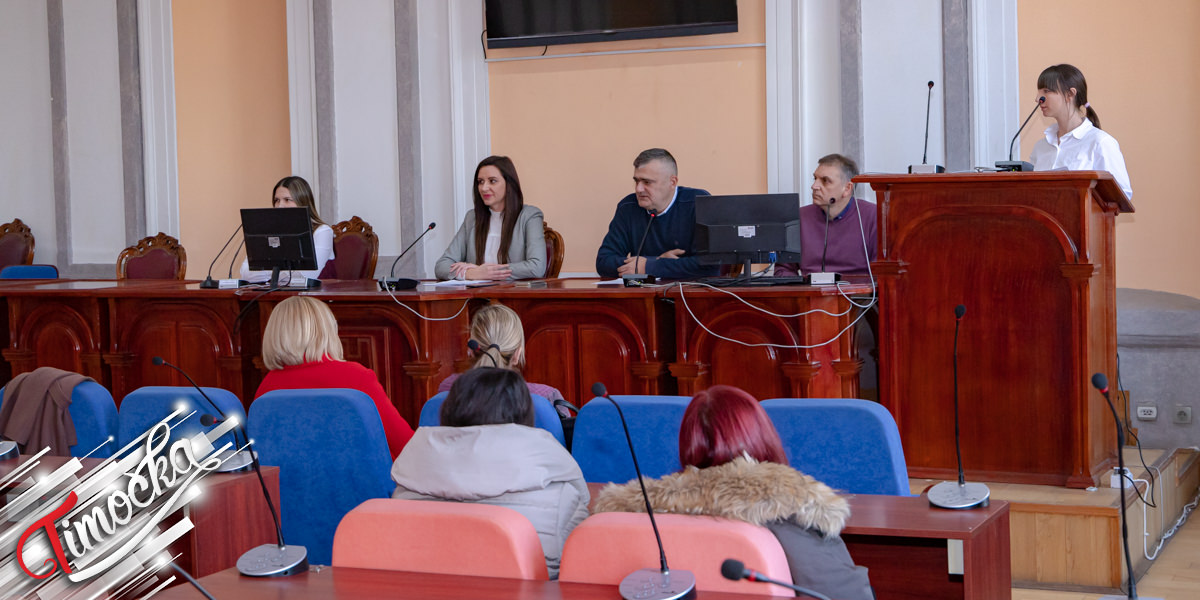 Поводом реализације пројекта &bdquo;Кад жене воде &ndash; Фаза II&rdquo; у Зајечару су уручени уговори