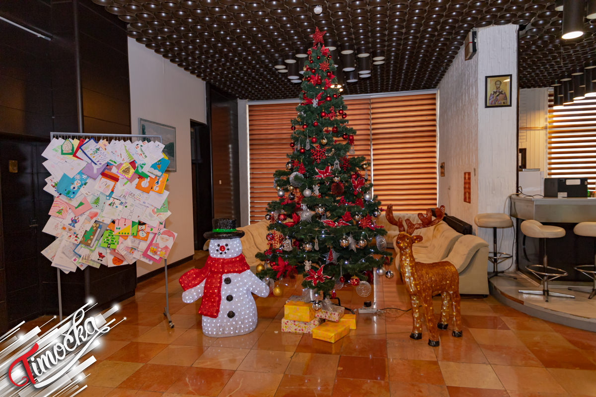 У акцији „Честитку достави, пакетић набави” уручено 1.515 пакетића књажевачким малишанима