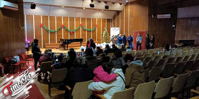 Rotari klub Zajecar darivao paketice deci bez roditeljskog starateljstva Centra za socijalni rad u Zajecaru