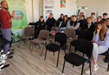 Завршна трибина пројекта „Крећи се одрживо – Бор на два точка” посвећена младим учесницима у саобраћају одржана у Бору Завршна трибина пројекта „Крећи се одрживо – Бор на два точка” посвећена младим учесницима у саобраћају одржана у Бору