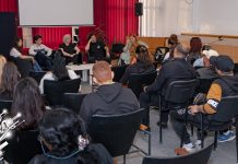 Панел дискусија „Промоција неформалног образовања” одржана у Бору Удружење „Друштво Рома” Зајечар – Промоција неформалног образовања у Бору