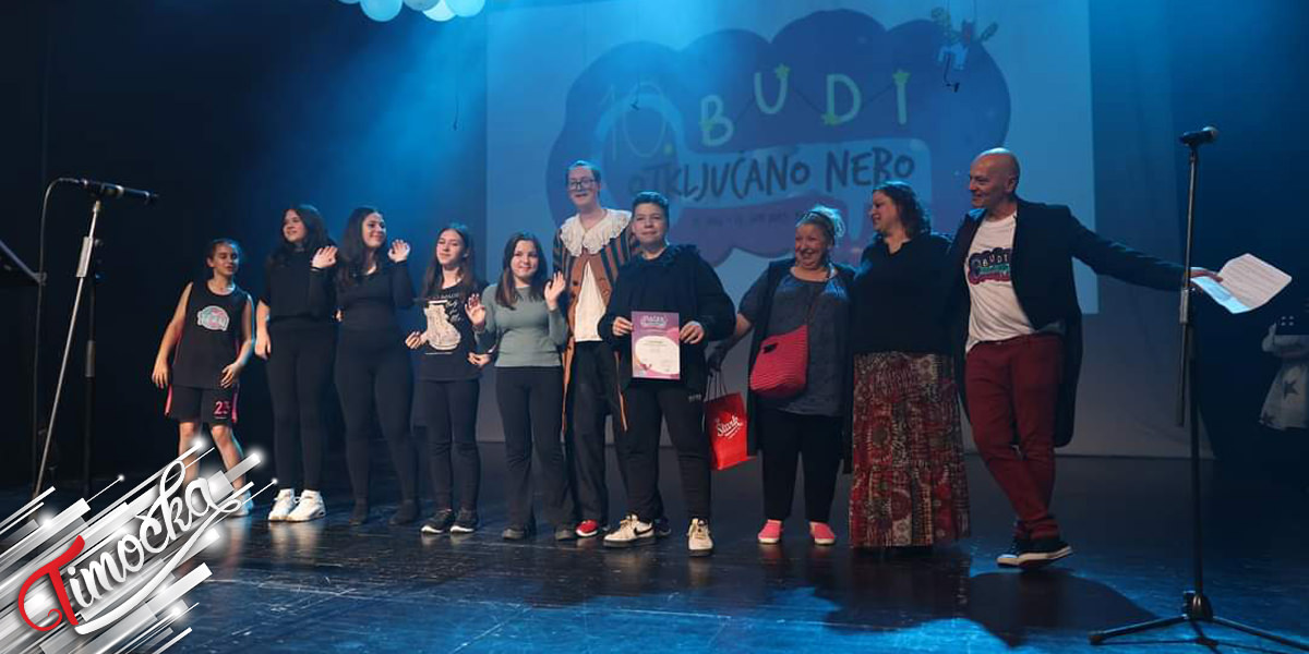 Представа „Пепељуга” зајечарског „Дечијег центра” освојила другу награду на 10. Бијеналу „Буди” у Панчеву Представа „Пепељуга” зајечарског „Дечијег центра” освојила другу награду на 10. Бијеналу „Буди” у Панчеву