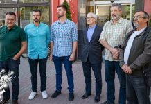 Уједињена опозиција Зајечара захтева расписивање ванредних локалних избора Уједињена опозиција Зајечара – Конференција за новинаре испред ГУ Зајечар