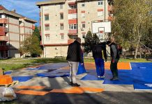 Постављена подлога за баскет на игралишту у МЗ Нови градски центар у Бору