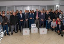 Представници Фудбалског савеза Региона источне Србије уручили дресове за клубове у Борском округу Представници Фудбалског савеза Региона источне Србије уручили дресове за клубове у Борском округу