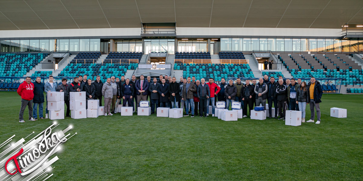 Представници Фудбалског савеза Региона источне Србије уручили дресове за клубове у Зајечарском округу