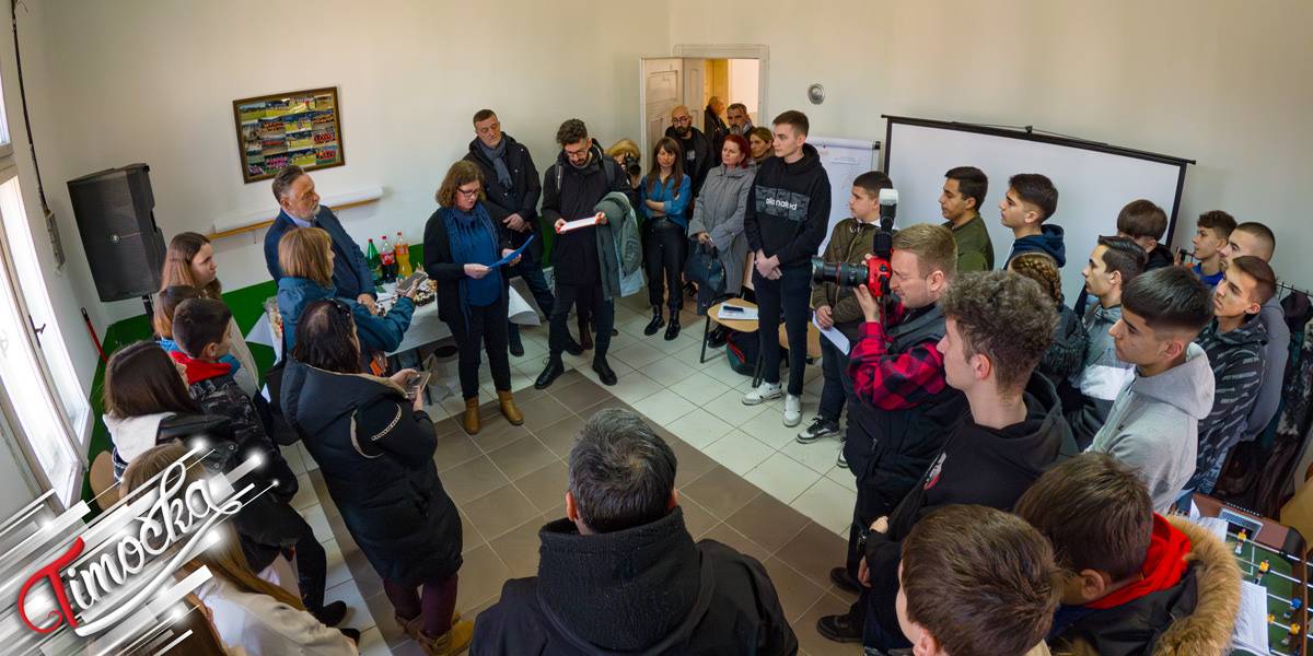 Отворен Омладински клуб у Гамзиграду