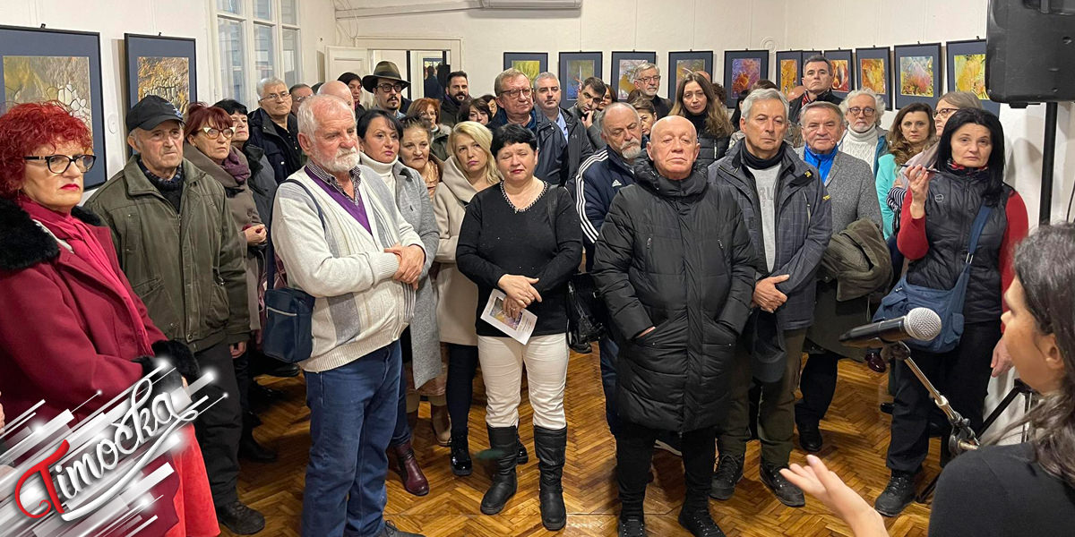 У Позоришном музеју у Зајечару отворена изложба фотографија „У потрази… Сјај у свему”