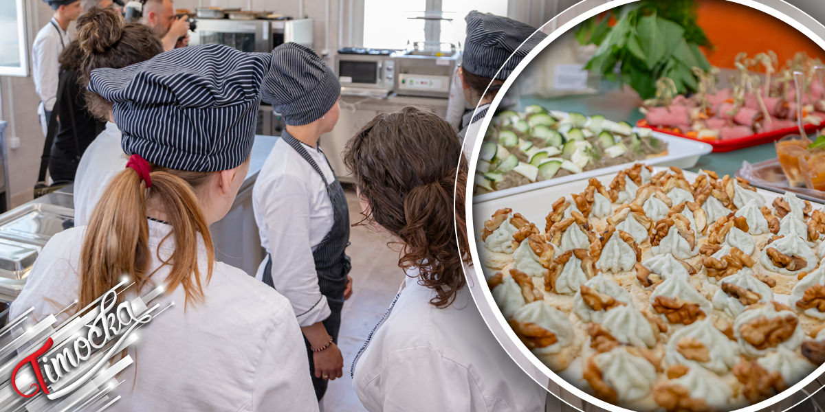 Ученици Економско-трговинске школе у Зајечару – Колачи Ученици Економско-трговинске школе у Зајечару – Колачи