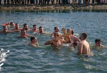 Зајечарац Марко Панић победник 11. Богојављенског пливања за Часни крст у Зајечару (ФОТО + ВИДЕО) Зајечарац Марко Панић победник 11. Богојављенског пливања за Часни крст у Зајечару