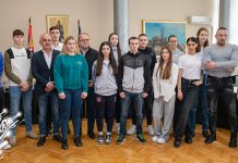 Град Бор доделио најуспешнијим спортистима стипендије и награде (ФОТО + ВИДЕО) Град Бор доделио најуспешнијим спортистима стипендије и награде