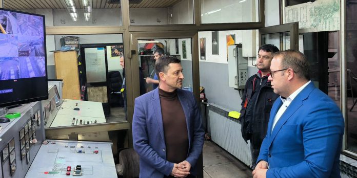 Gradonacelnik Bora Aleksandar Milikic sa saradnicima obisao pogon Toplane