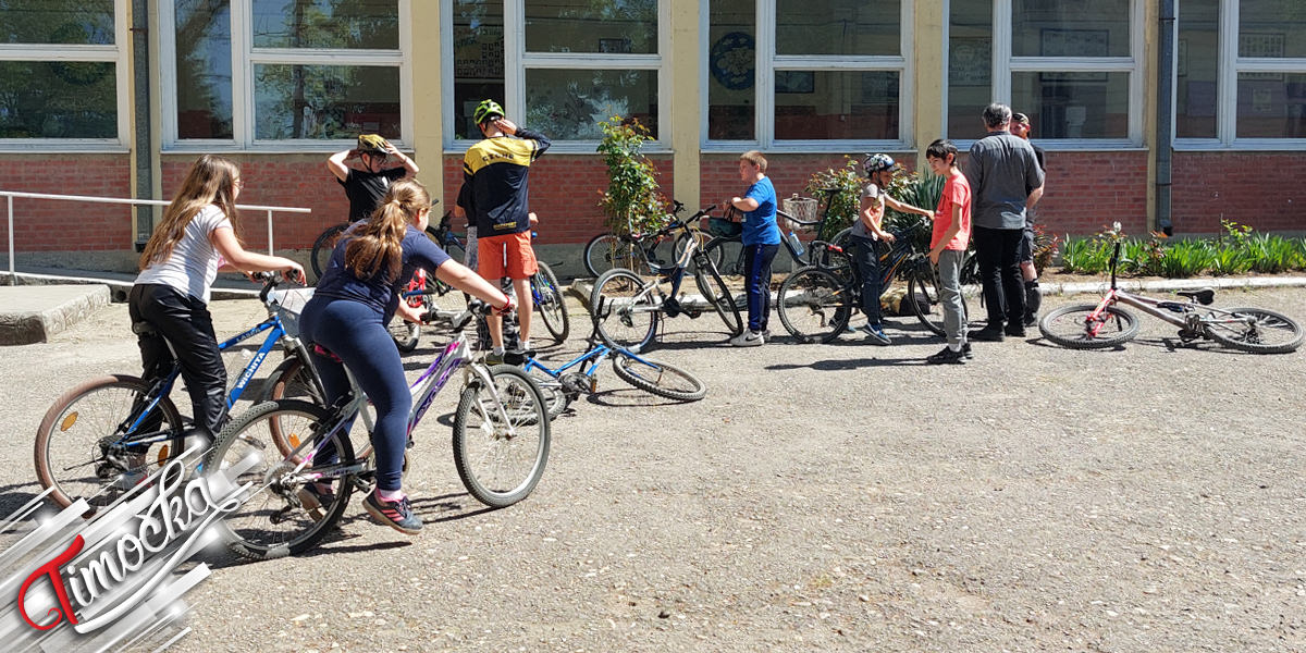 ОШ &bdquo;Вук Караџић&rdquo; у Великом Извору добила стазу за планински бициклизам