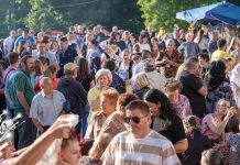 Манифестација „Потекла вода студена” одржана у Великом Извору (ФОТО) Манифестација „Потекла вода студена” одржана у Великом Извору