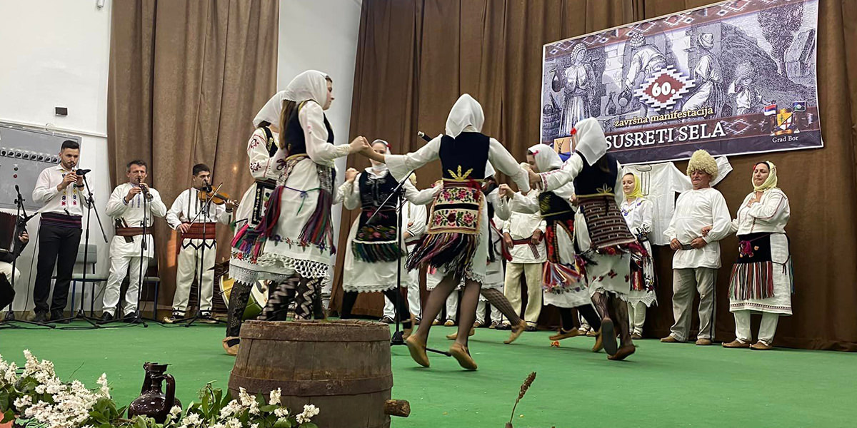 U Slatini odrzana zavrsna manifestacija Susreti sela