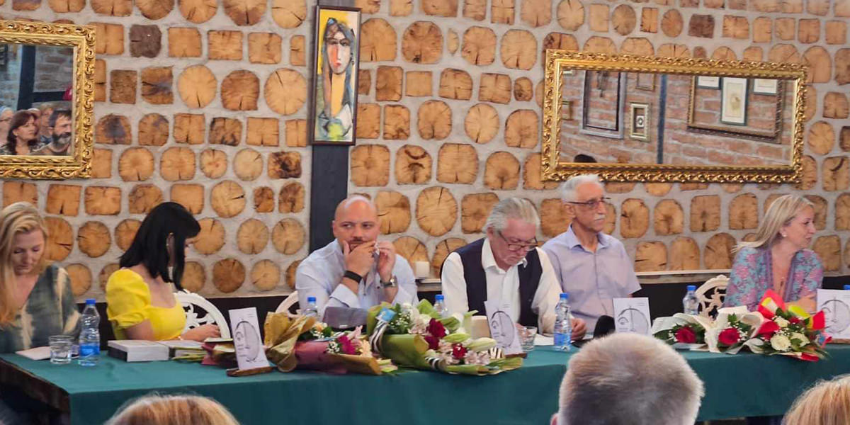 Knjiga Vitraz misli i stihova Ninoslava Jovanovica predstavljena vinariji Boierescu