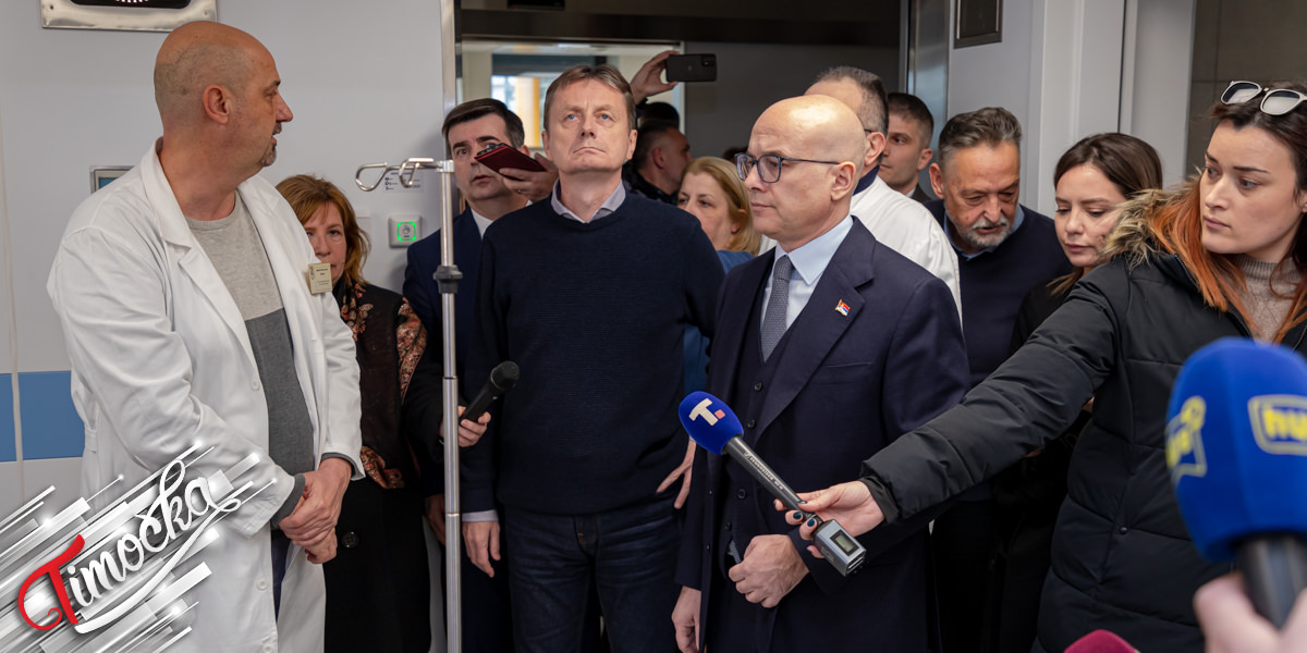 Премијер Милош Вучевић обишао реконструисано Дечије одељење Здравственог центра у Зајечару