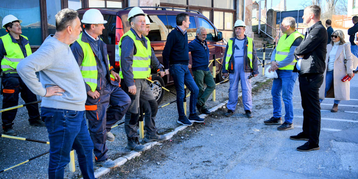 Министар за јавна улагања Дарко Глишић у Рготини: Почињу радови на Дому културе